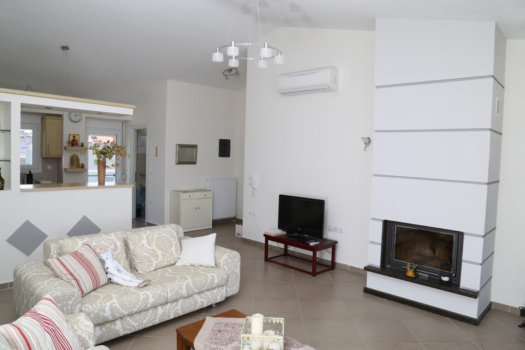 Konstantinos Luxury Apartment Keramoti  Bagian luar foto