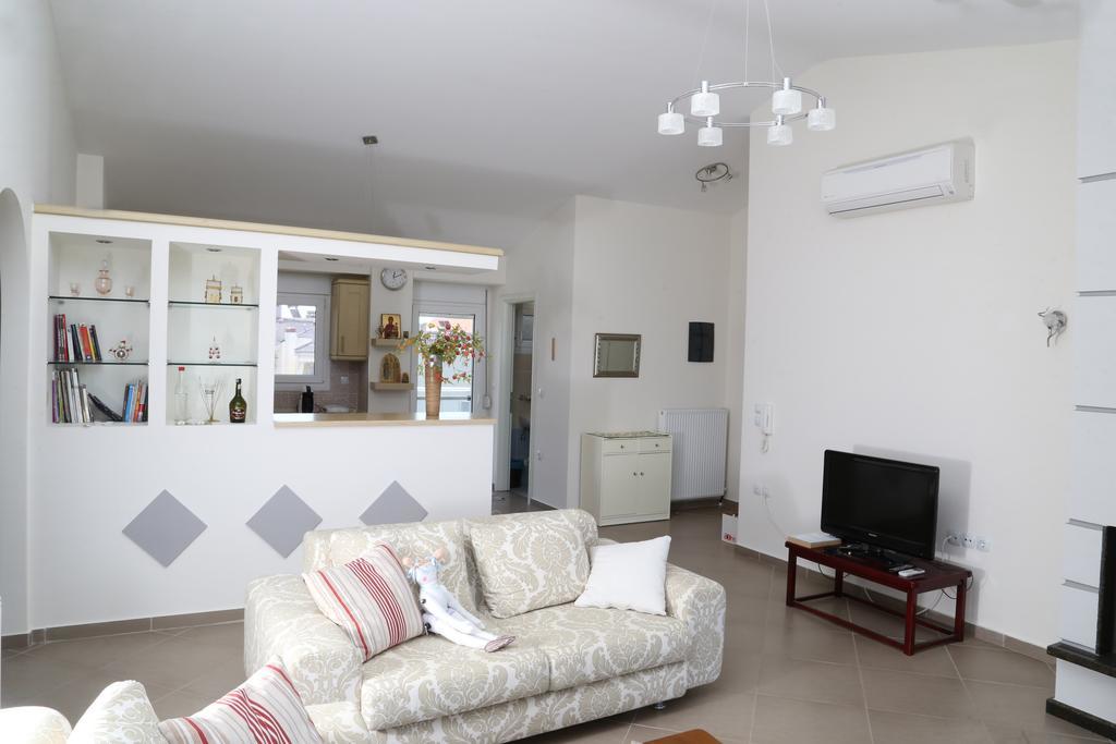 Konstantinos Luxury Apartment Keramoti  Bagian luar foto